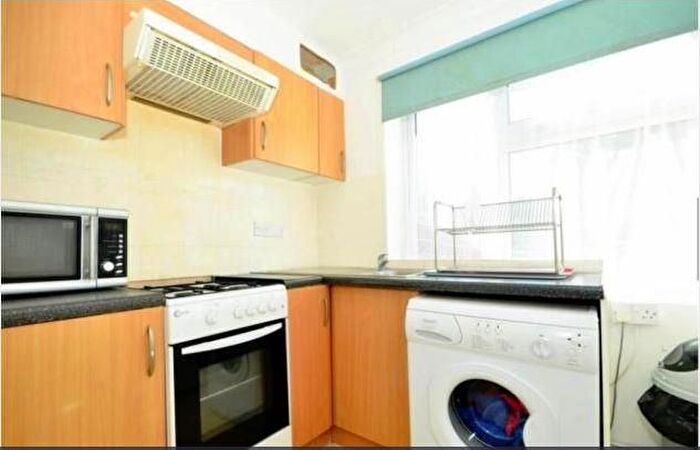 2 Bedroom Flat To Rent In Olive Road, Ealing, W5