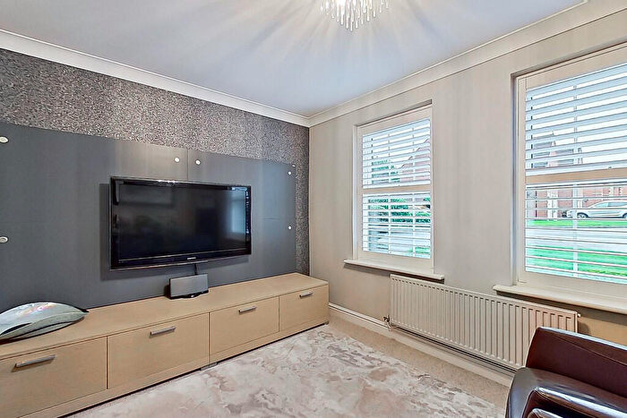 4 Bedroom Detached House For Sale In Corn Mill Close, Walmley, B76