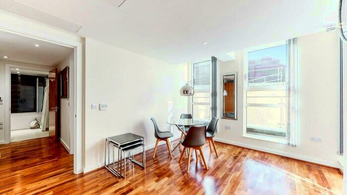 1 Bedroom Apartment To Rent In Lambs Passage, Moorgate, London, EC1Y