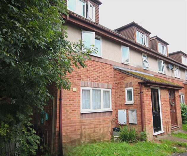 4 Bedroom End Of Terrace House To Rent In Regency Place, Canterbury, CT1
