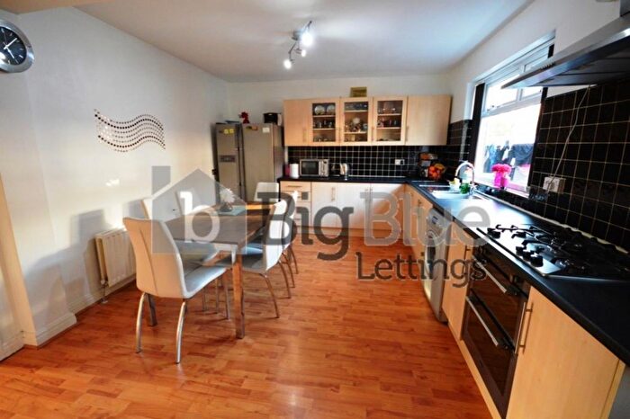5 Bedroom Terraced House To Rent In Park View Grove, Leeds, West Yorkshire, LS4