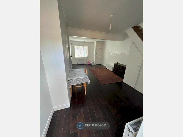 2 Bedroom Terraced House To Rent In Haig Road West, London, E13