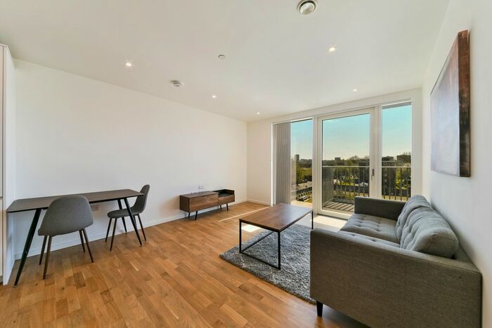 1 Bedroom Flat To Rent In Lacewood Apartments, Deptford Landings, London, SE8