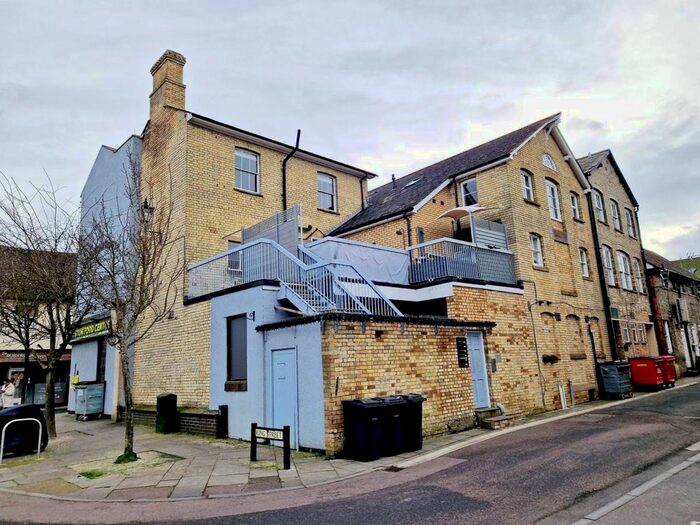 1 Bedroom Flat To Rent In Goodmans House, Upper King Street, Royston, SG8