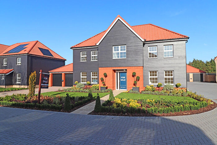 5 Bedroom Detached House For Sale In Constable Gardens, East Bergholt, CO7