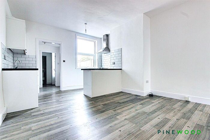 1 Bedroom Flat To Rent In Brassington Street, Clay Cross, Chesterfield, Derbyshire, S45