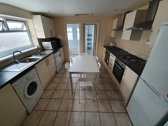 7 Bedroom Terraced House To Rent In Woodville Court, Woodville Road, Cathays, Cardiff, CF24