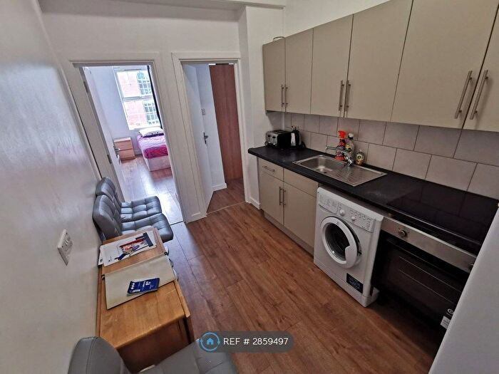2 Bedroom Flat To Rent In Kensington, Liverpool, L7