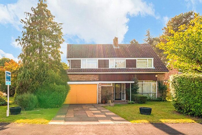 4 Bedroom Detached House For Sale In Bay Tree Walk, Watford, Hertfordshire, WD17