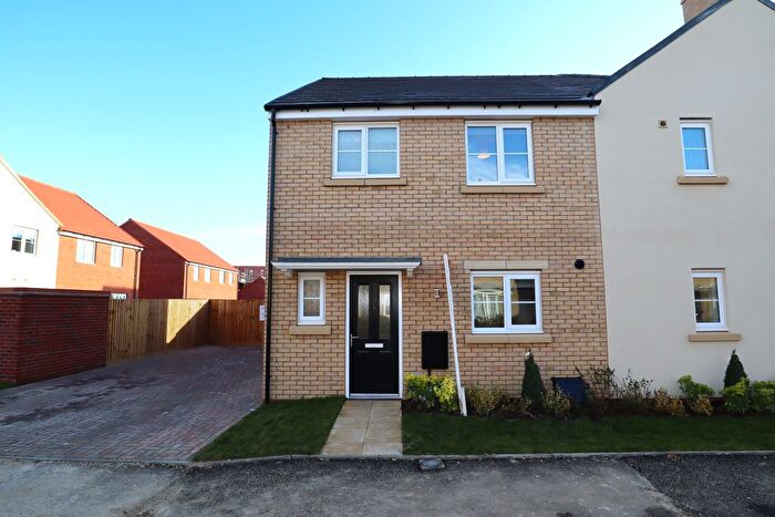 3 Bedroom Semi-Detached House To Rent In Shrewsbury Road, Bracebridge Heath, LN4