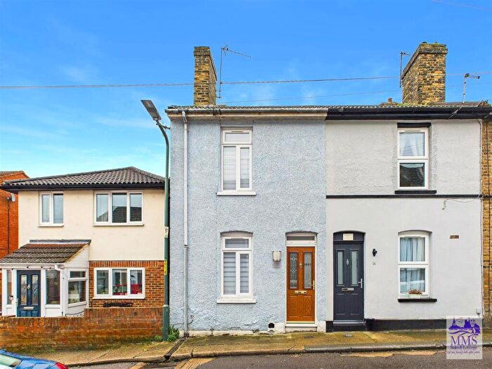 2 Bedroom End Of Terrace House For Sale In West Street, Frindsbury, ME2