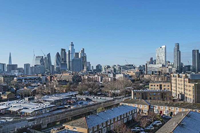 1 Bedroom Flat To Rent In Sirus House, Tower Hamlets, London, E1