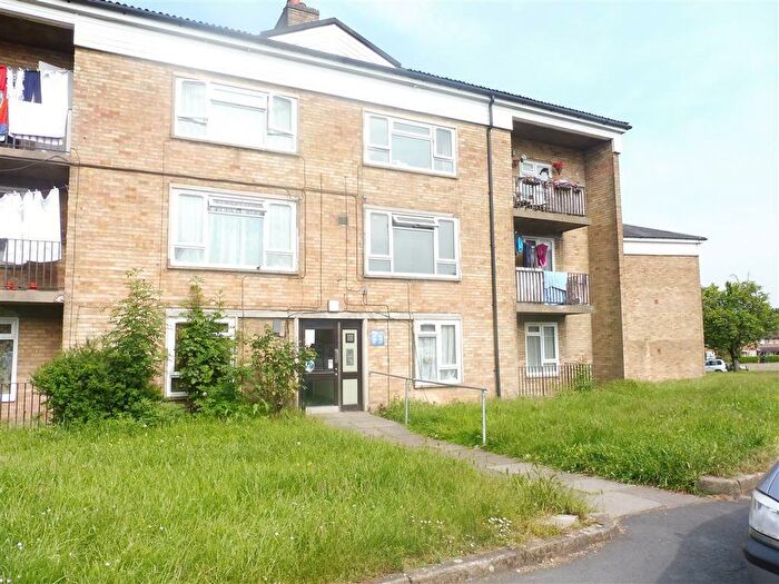 2 Bedroom Apartment To Rent In Everest Way, Hemel Hempstead, HP2