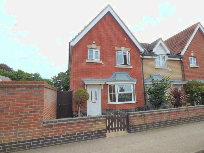 3 Bedroom End Of Terrace House To Rent In Gosford Road, Beccles, NR34