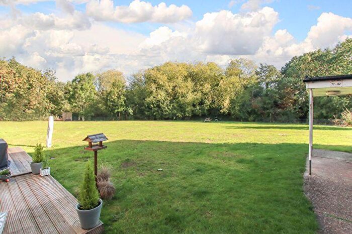 1 Bedroom Flat For Sale In Cuffley Court, Hemel Hempstead, HP2