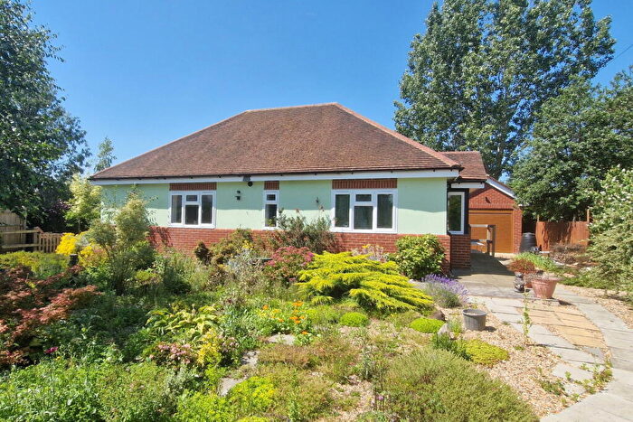 2 Bedroom Detached House For Sale In Fairwell Lane, Leatherhead, KT24