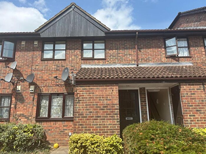 1 Bedroom Flat To Rent In Troutbeck Close, Slough, SL2