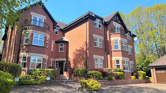 2 Bedroom Apartment For Sale In St Georges Close, Allestree, Derby, DE22
