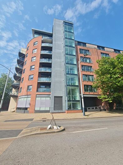 2 Bedroom Flat To Rent In Princess Way, Swansea, SA1