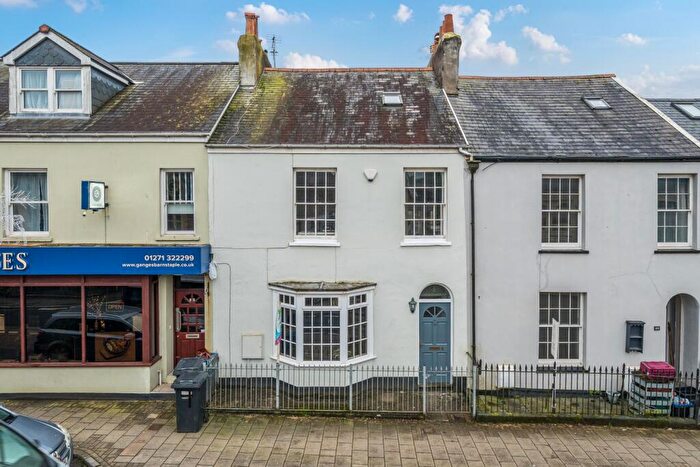 4 Bedroom Terraced House For Sale In Newport Road, Barnstaple, Devon, EX32