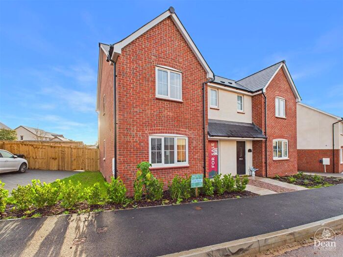 3 Bedroom Semi-Detached House For Sale In Old Dairy Way, Netherend, Lydney, GL15