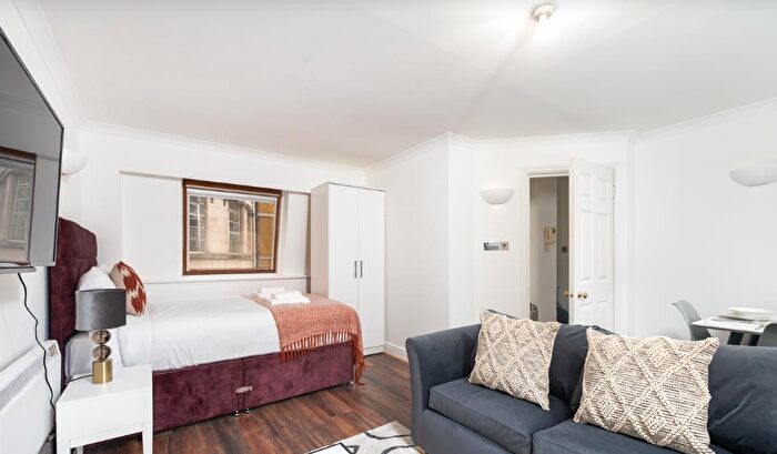 1 Bedroom Flat To Rent In Shavers Place, Piccadilly Circus, London, SW1Y