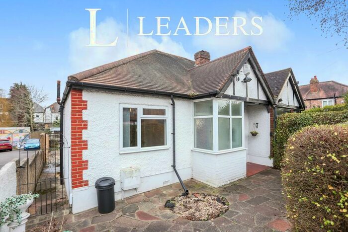 2 Bedroom Bungalow To Rent In Clock House Road, BR3