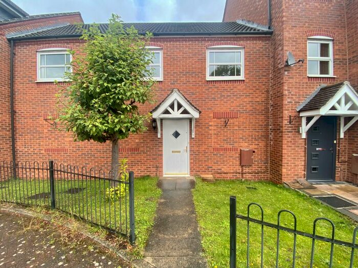 2 Bedroom House To Rent In Rowans Crescent, Nottingham, NG6