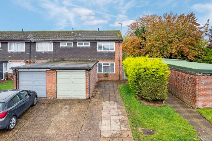 3 Bedroom Semi-Detached House For Sale In Hildreth Road, Prestwood, HP16