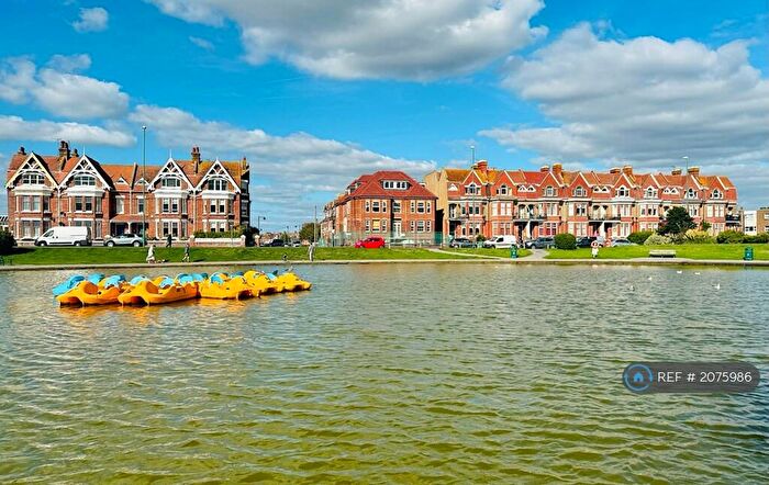 1 Bedroom Flat To Rent In South Terrace, Littlehampton, BN17