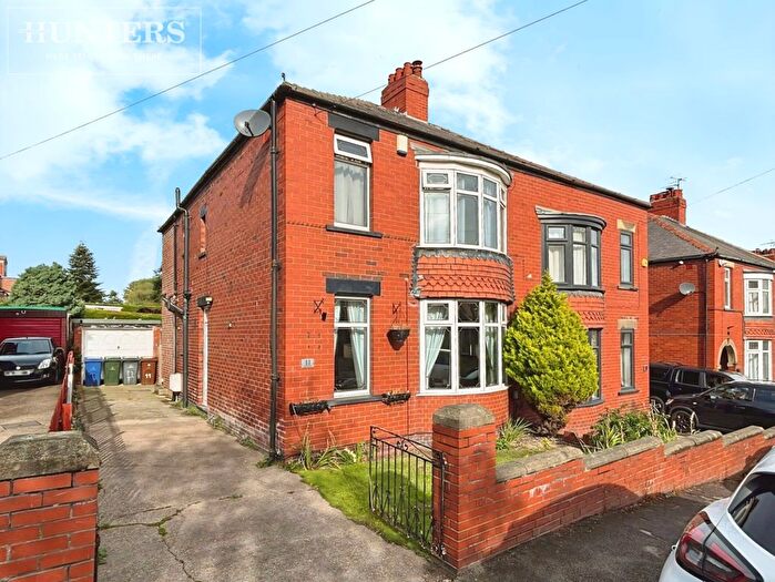 3 Bedroom Semi-Detached House For Sale In Queens Drive, Barnsley, S75