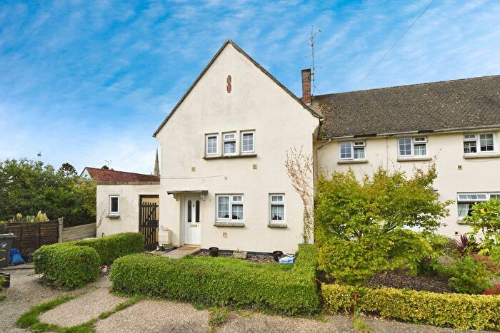 3 Bedroom End Terrace House For Sale In Weaverhead Close, Thaxted, Dunmow, Essex, CM6