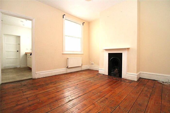 3 Bedroom Terraced House For Sale In Hythe Road, Old Town, Swindon, Wiltshire, SN1