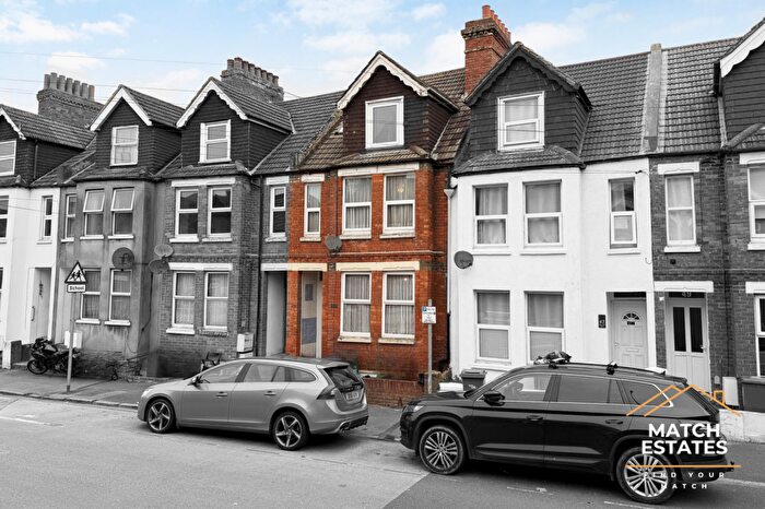 4 Bedroom Terraced House For Sale In Radnor Park Road, Folkestone, Kent, CT19
