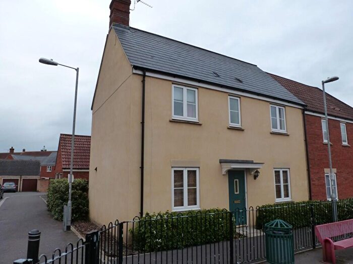 3 Bedroom End Of Terrace House To Rent In Hawks Rise, Yeovil, BA22