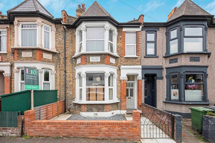 3 Bedroom Terraced House For Sale In Chesterfield Road, Leyton, E10