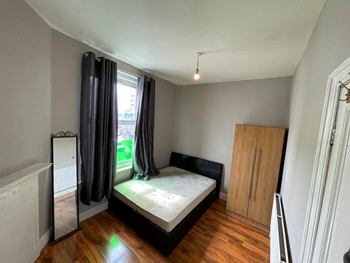 3 Bedroom Flat To Rent In London Road, Croydon, CR0
