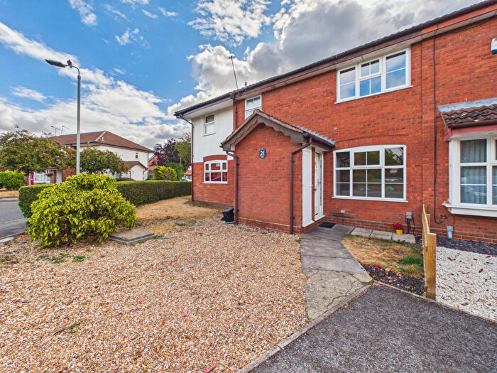 1 Bedroom Terraced House For Sale In Lysander Close, Woodley, Reading, Berkshire, RG5