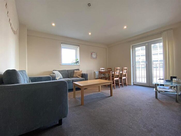 4 Bedroom Apartment To Rent In Rialto Building, Melbourne Street, Newcastle Upon Tyne, NE1