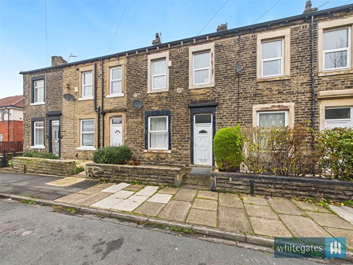 3 Bedroom Terraced House For Sale In Pennington Terrace, Bradford, West Yorkshire, BD5