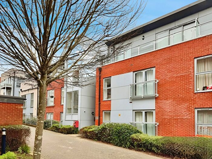 1 Bedroom Flat To Rent In Milan House, Charrington Place, St. Albans, Hertfordshire, AL1