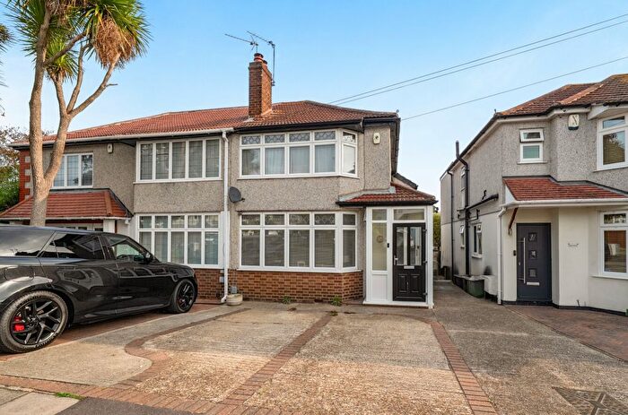 3 Bedroom Semi-Detached House For Sale In Merlin Road, Welling, Kent, DA16