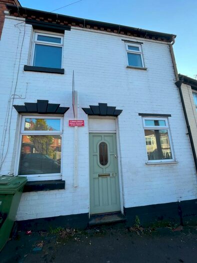 2 Bedroom House To Rent In Offmore Road, Kidderminster, DY10