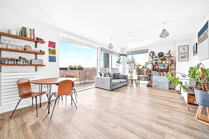 2 Bedroom Flat For Sale In Old Brewery Way, Walthamstow, London, E17