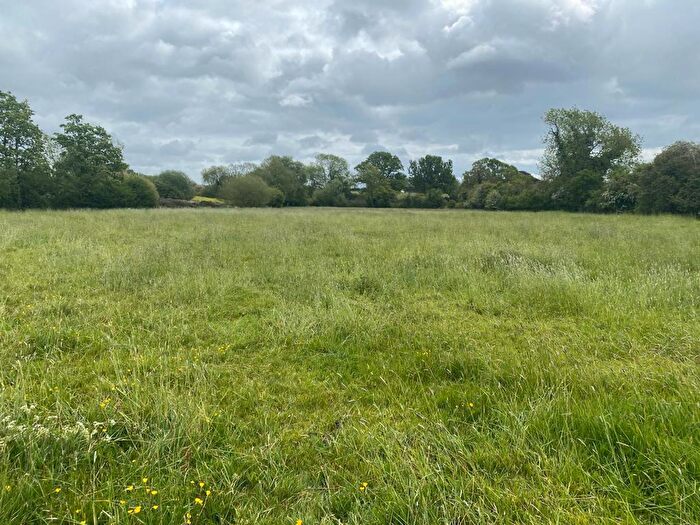 Farm Land For Sale In Paddock Land And Stables, Church End, Syresham, Brackley, Northamptonshire, NN13