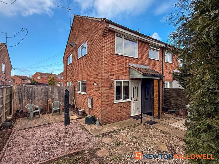 1 Bedroom Semi Detached House For Sale In Willow Road, Balderton, NG24