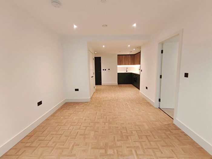 1 Bedroom Flat To Rent In Munstead Apartments, Monarch Square, London, SW11