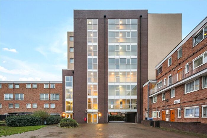 1 Bedroom Flat To Rent In Bresslaw Court, Wager Street, Bow, London, E3