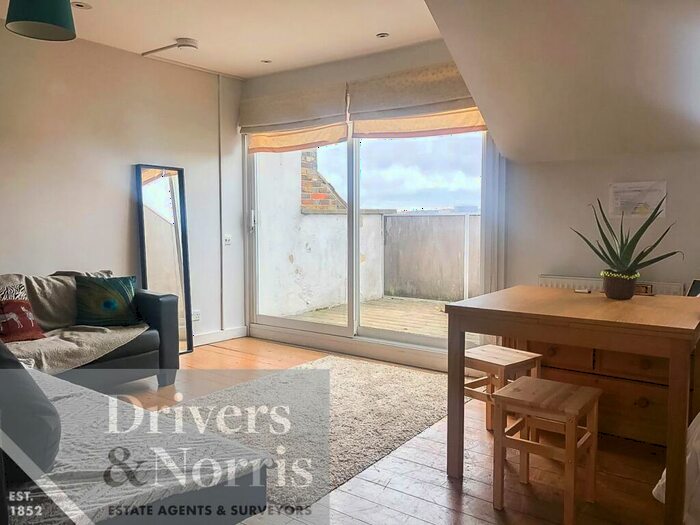 3 Bedroom Apartment To Rent In North Villa, Camden Square, Camden, London, NW1