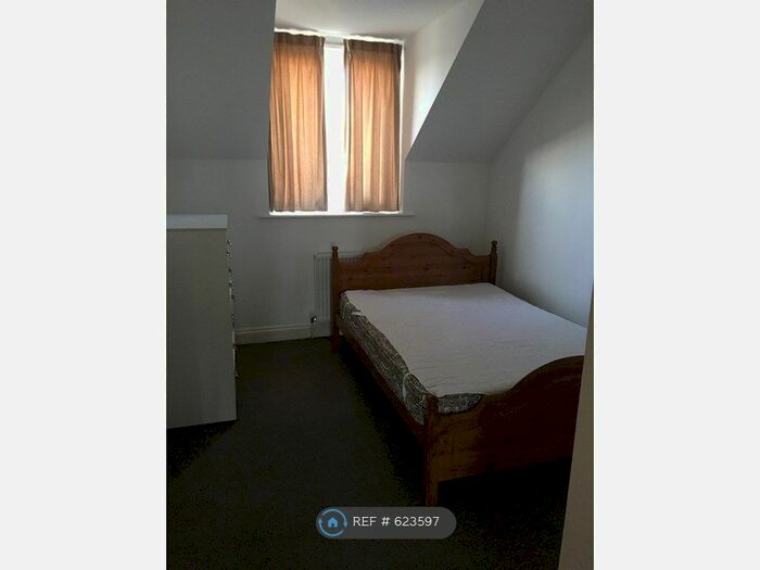 1 Bedroom Flat To Rent In Manor Court, London, E4